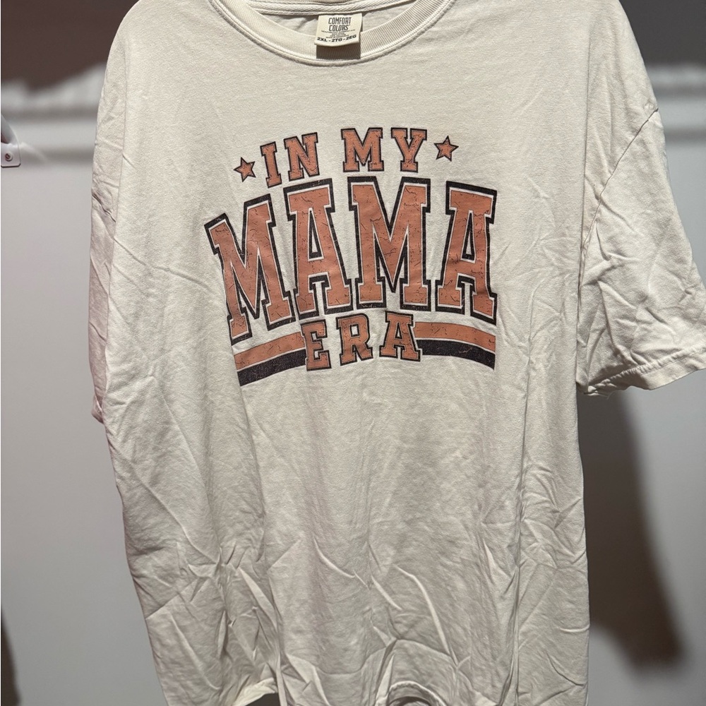 Comfort Colors Cream 'In My Mama Era' T-Shirt